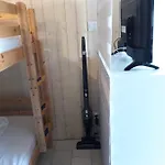 En Bord De Apartament